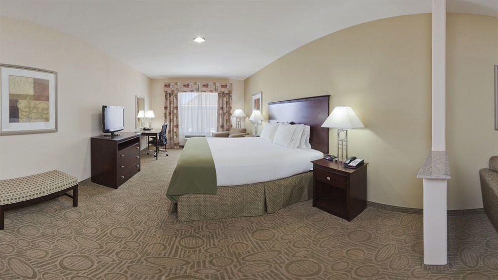 Holiday Inn Express & Suites Brownfield Luaran gambar