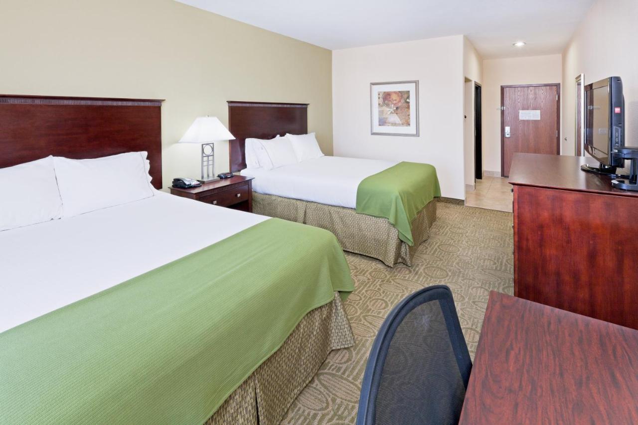 Holiday Inn Express & Suites Brownfield Luaran gambar
